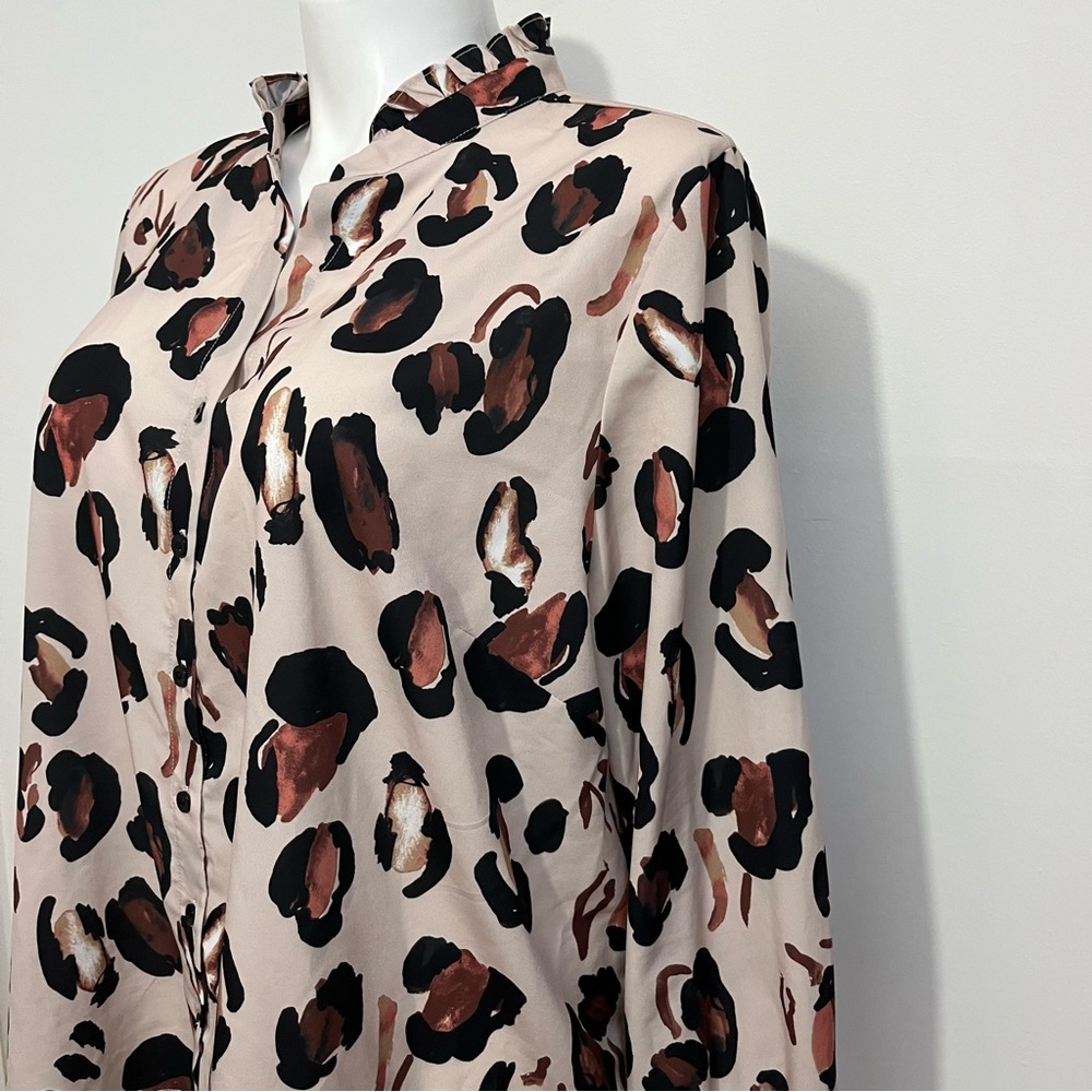 Plus Size Leopard Print Blouse By Eloquii Is In L… - image 6